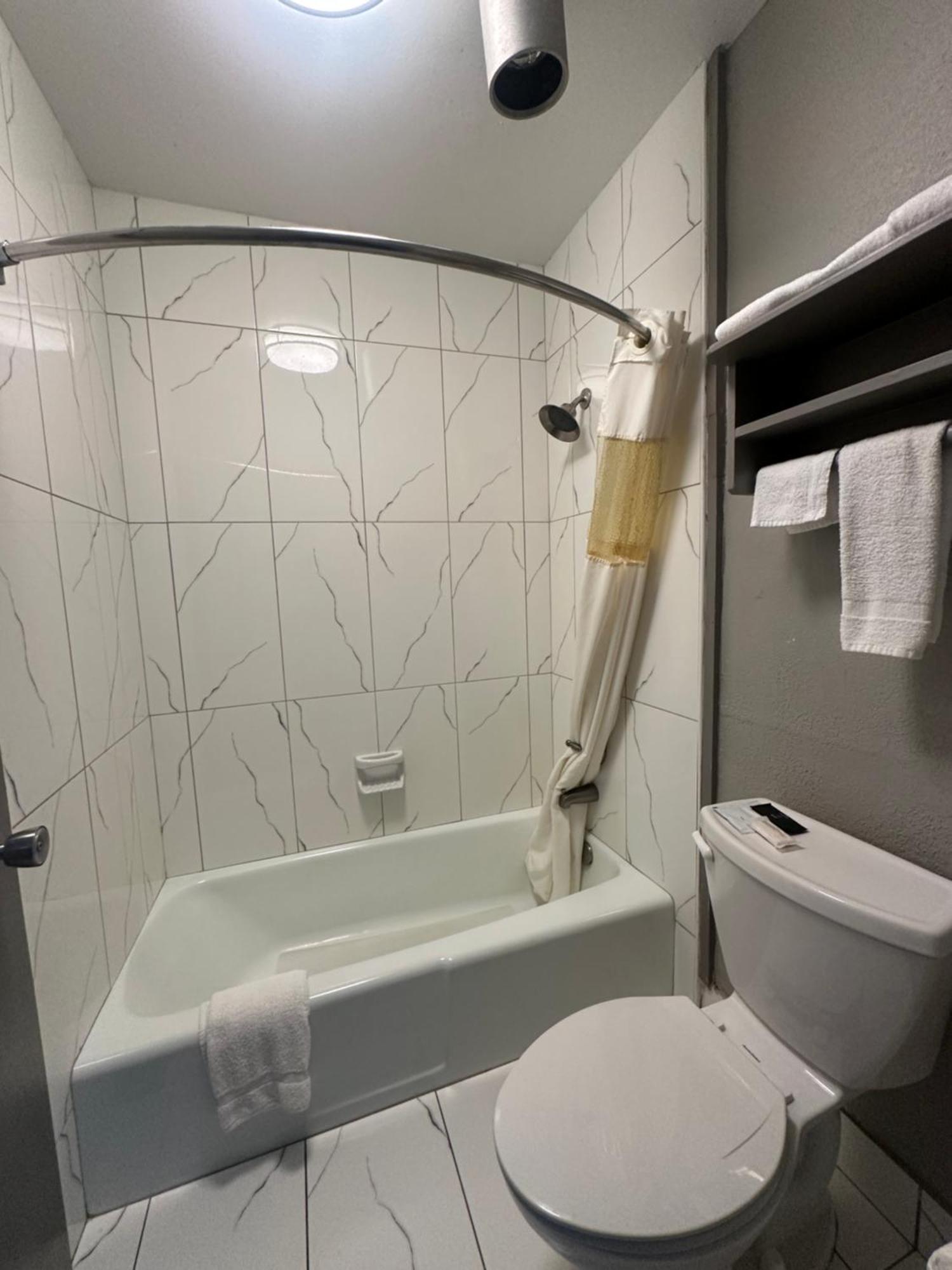 Executive Inn Locust Grove By Capital O Buitenkant foto