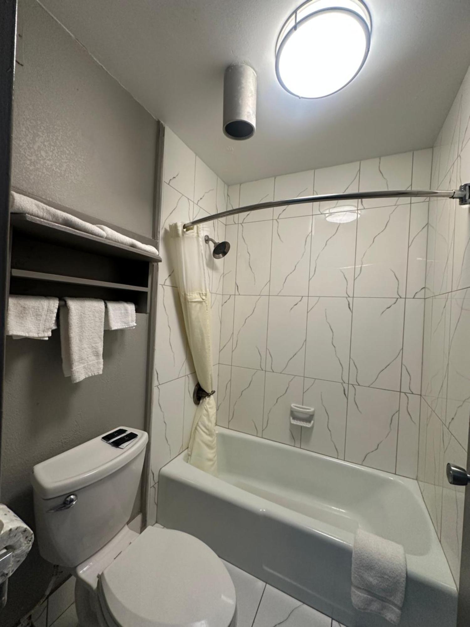 Executive Inn Locust Grove By Capital O Buitenkant foto